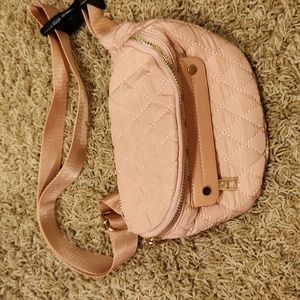 Urban fit pink fanny pack